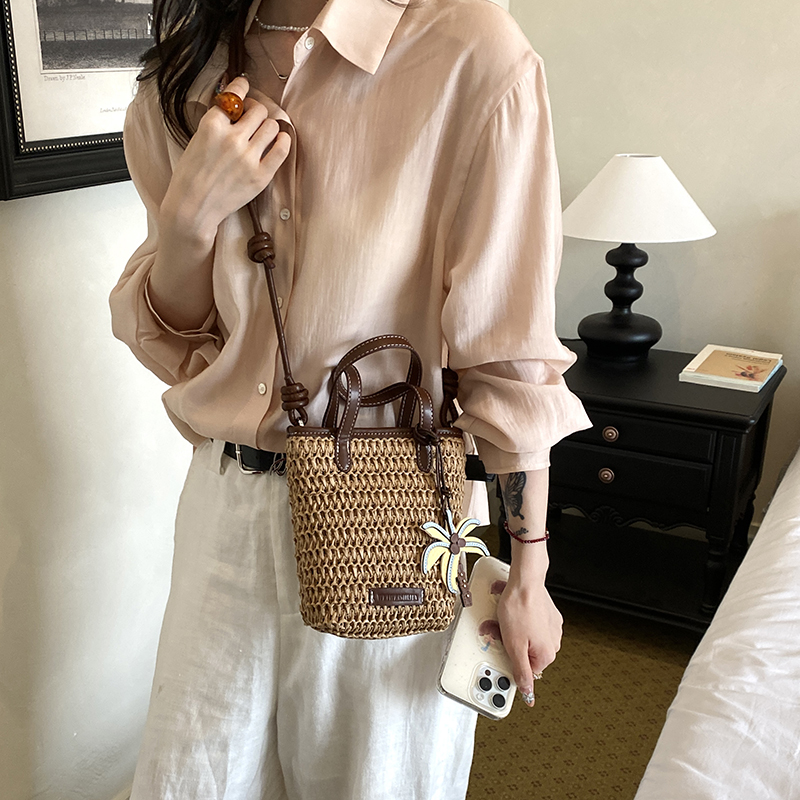 Women Mini Straw Woven Bucket  - огляд і ціна Women'S Fashion Trends Spring 2026