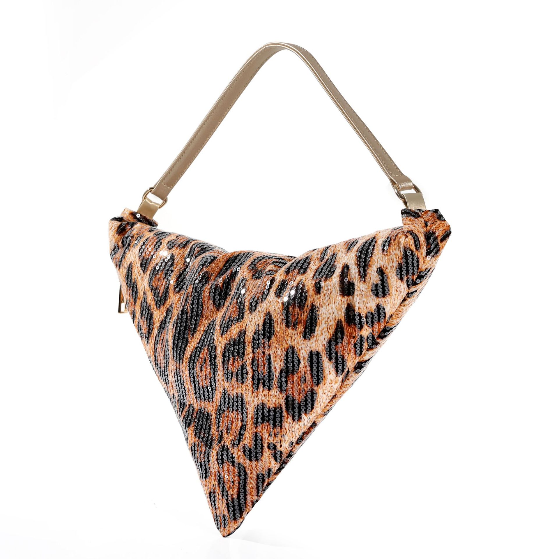 Leopard print crescent bag sho - огляд і ціна Women'S Fashion Trends Spring 2026