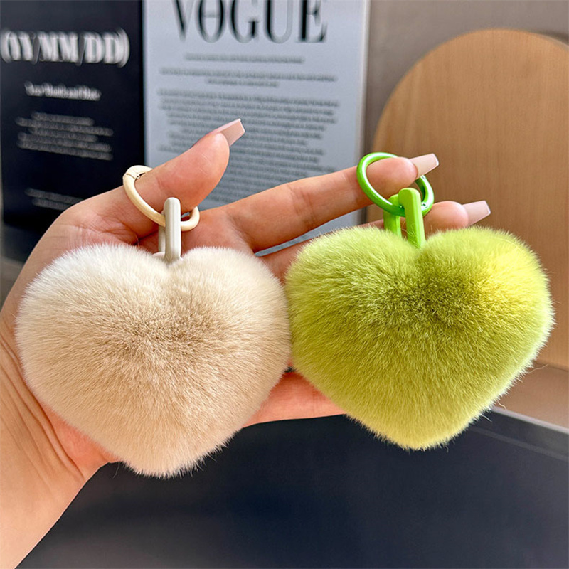 Cute Y2k Fluffy Pompom Keychai - огляд і ціна Women'S Real Y2K Fashion