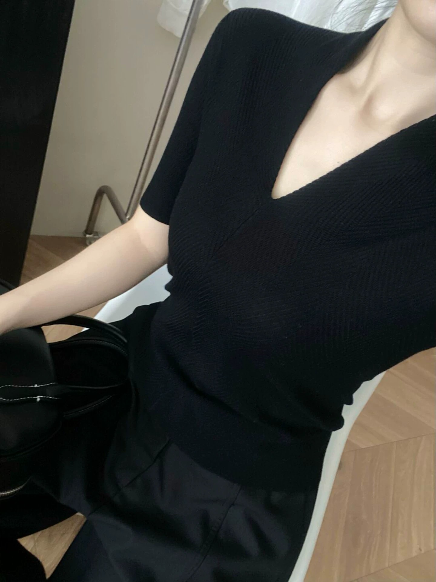 Light Luxury High-End White V- - огляд і ціна Women'S Fashion For 2026