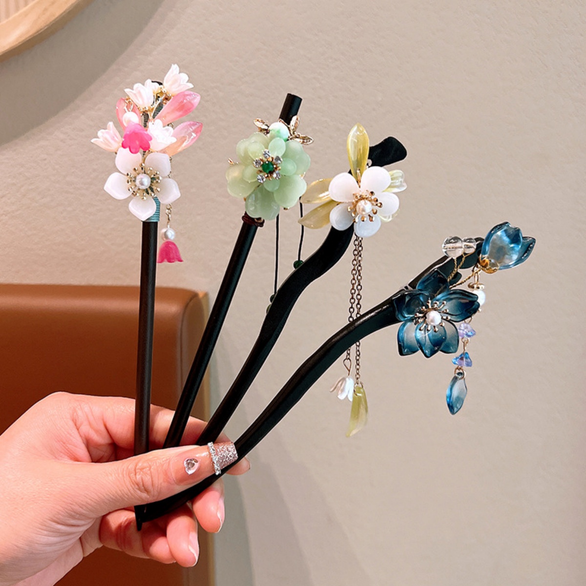 Exquisite Flower Tassel Wooden - огляд і ціна Women Fashion Hub